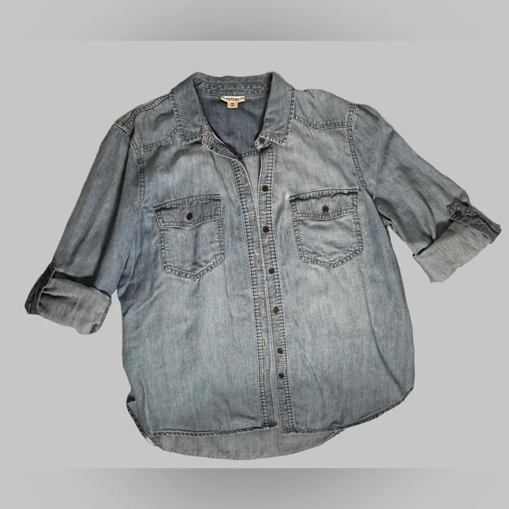 a.n.a Classic Blue Denim Top - Picture 3 of 4